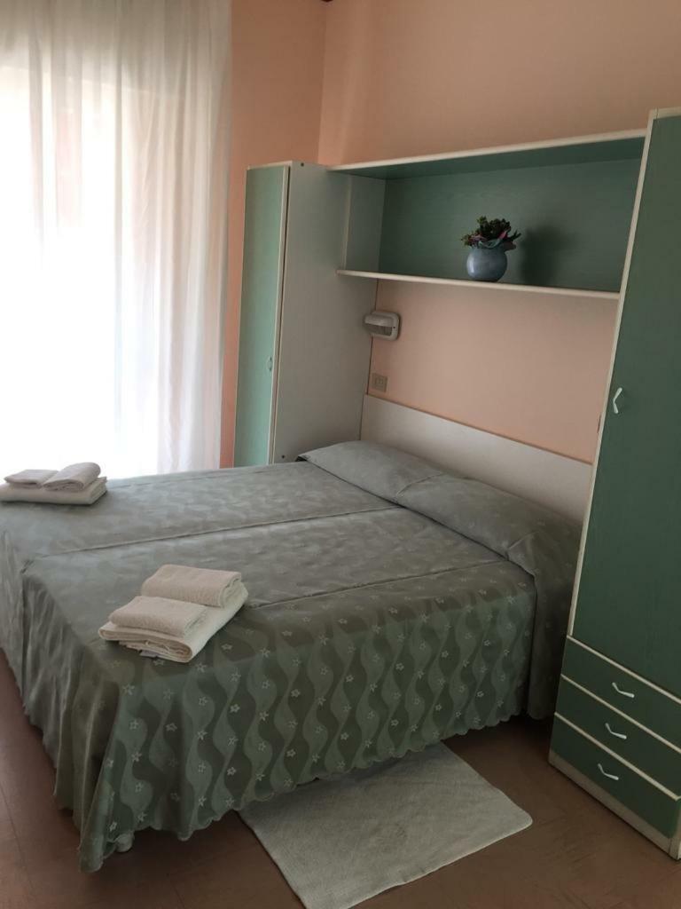 Hotel Ville De Paris Riccione Eksteriør billede