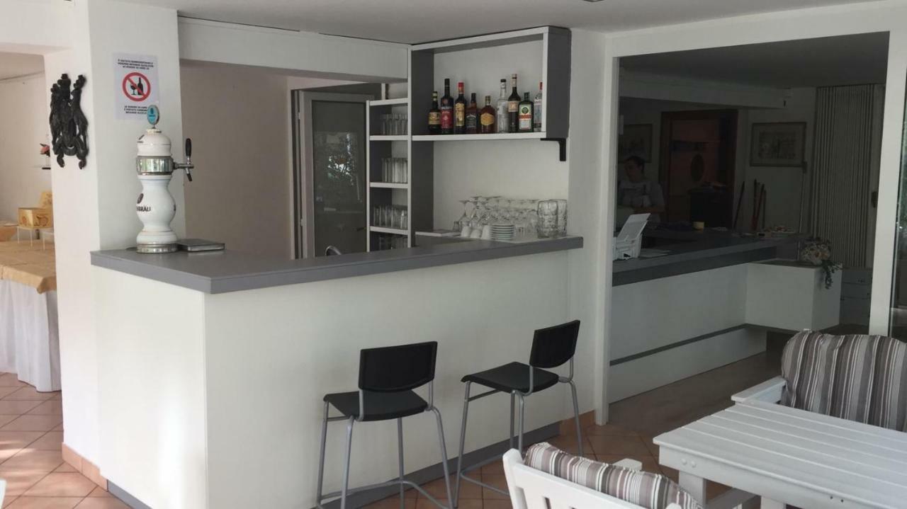Hotel Ville De Paris Riccione Eksteriør billede