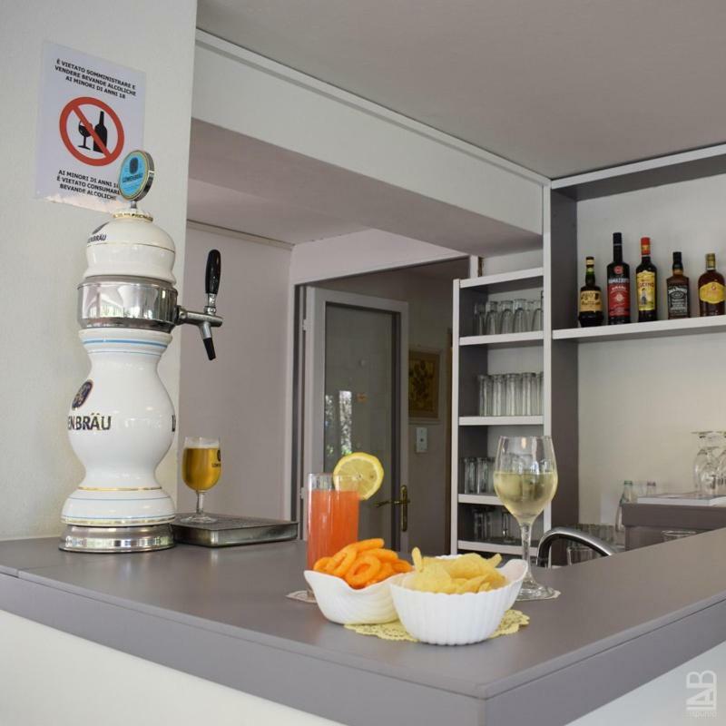 Hotel Ville De Paris Riccione Eksteriør billede